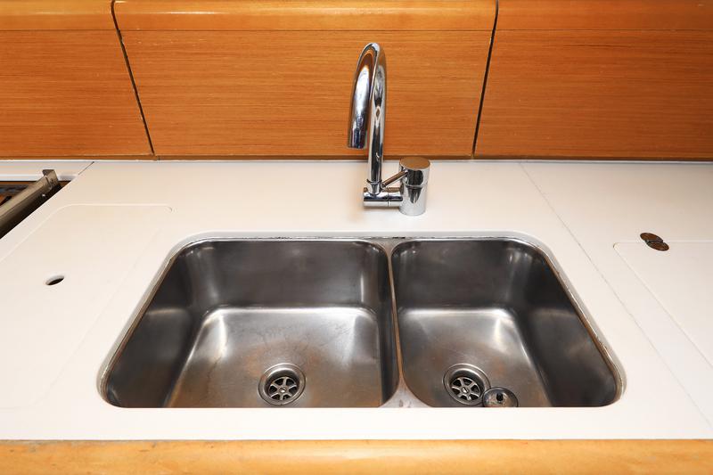 Book yachts online - sailboat - Dufour 382 - Sunset - rent