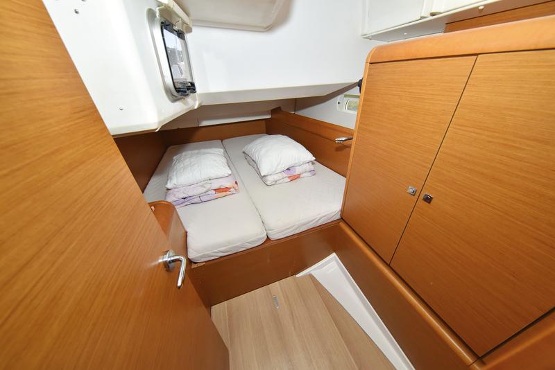 Book yachts online - sailboat - Sun Odyssey 449 - Canne Bleue - rent