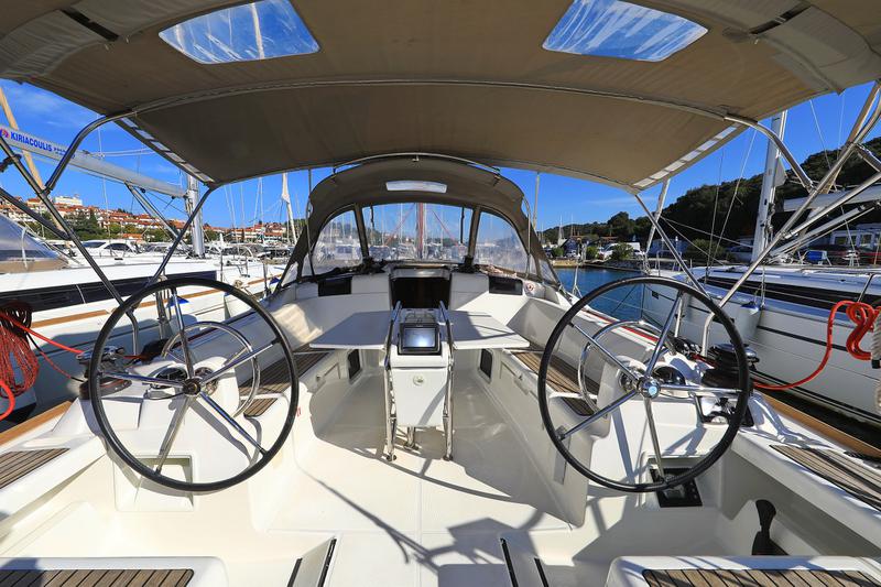 Book yachts online - sailboat - Sun Odyssey 449 - Canne Bleue - rent