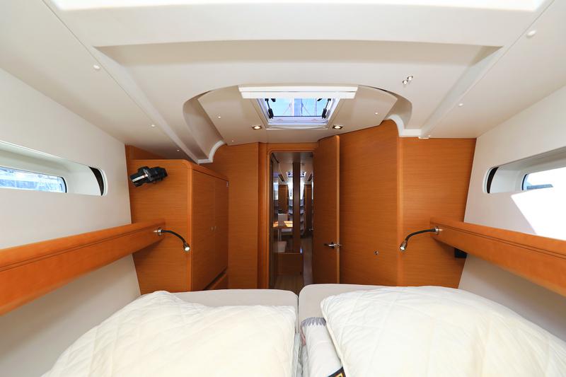 Book yachts online - sailboat - Sun Odyssey 449 - Canne Bleue - rent