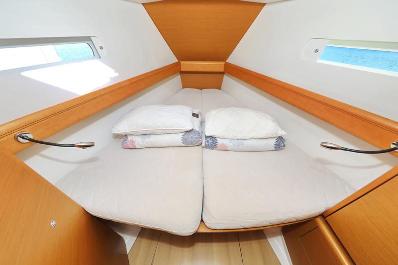 Book yachts online - sailboat - Sun Odyssey 449 - Canne Bleue - rent