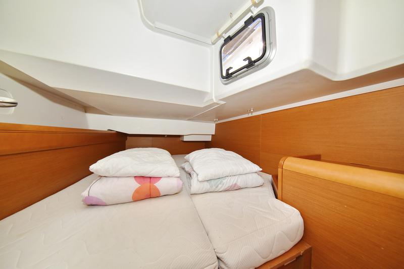 Book yachts online - sailboat - Sun Odyssey 449 - Canne Bleue - rent