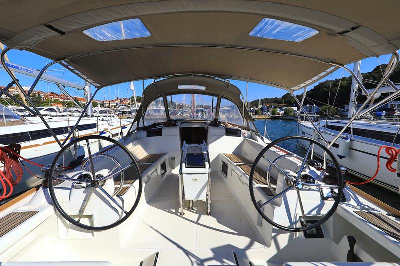 Book yachts online - sailboat - Sun Odyssey 449 - Canne Bleue - rent
