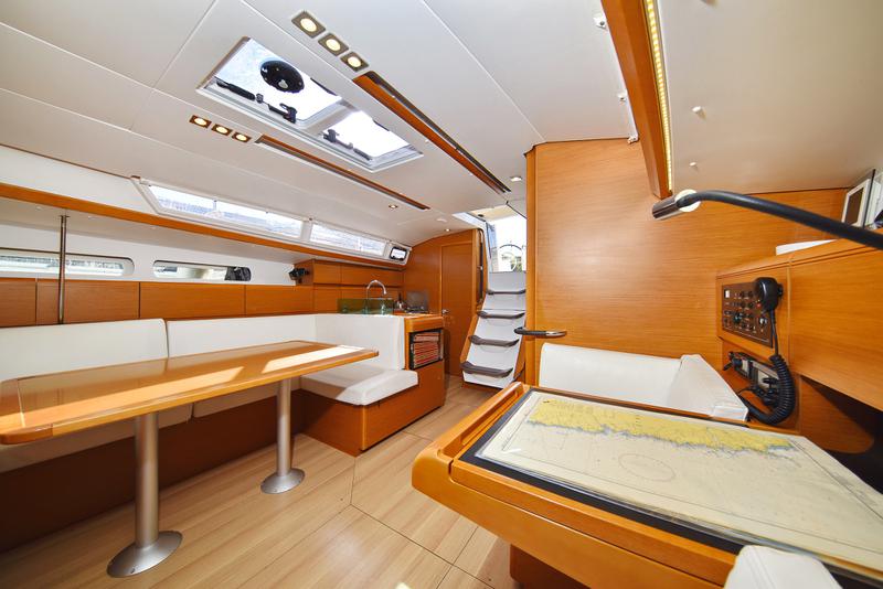 Book yachts online - sailboat - Sun Odyssey 449 - Canne Bleue - rent