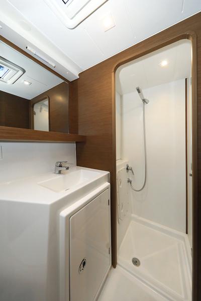 Book yachts online - catamaran - Lagoon 42 - Fleur de Sel - rent