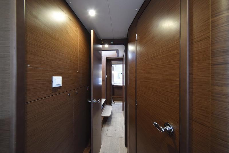 Book yachts online - catamaran - Lagoon 42 - Fleur de Sel - rent