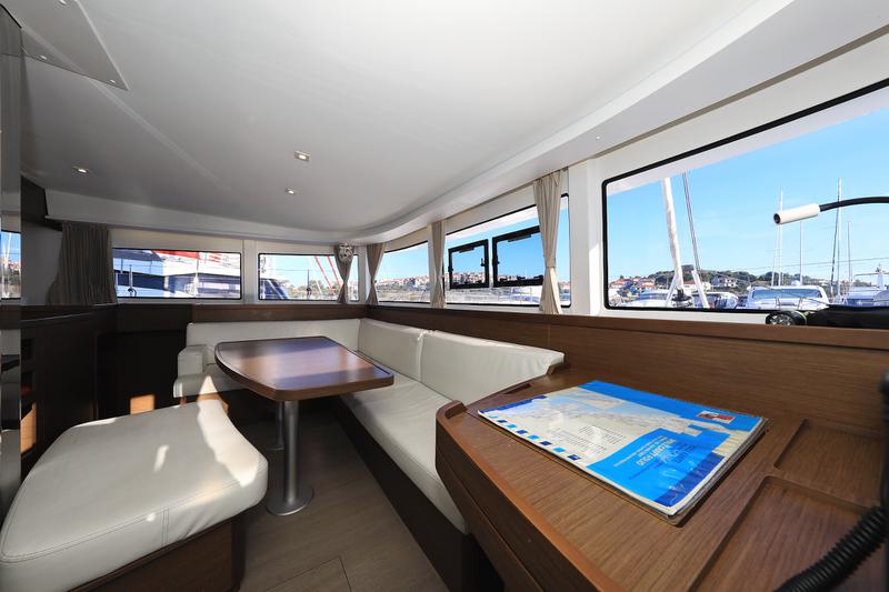 Book yachts online - catamaran - Lagoon 42 - Fleur de Sel - rent