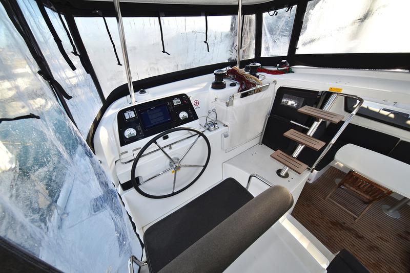 Book yachts online - catamaran - Lagoon 42 - Fleur de Sel - rent