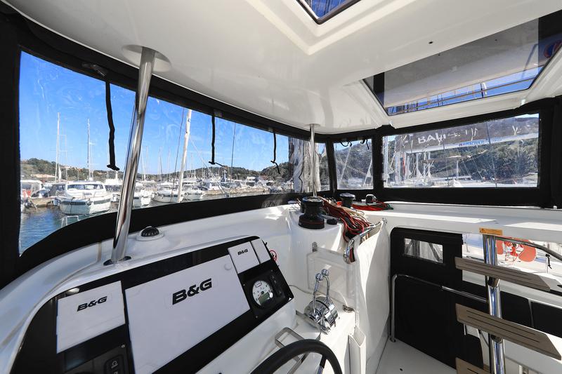 Book yachts online - catamaran - Lagoon 42 - Fleur de Sel - rent