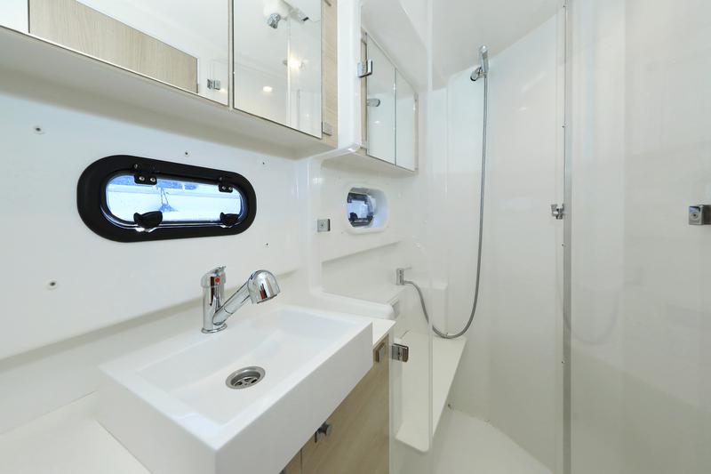 Book yachts online - catamaran - Bali 4.1 - Alinator III - rent