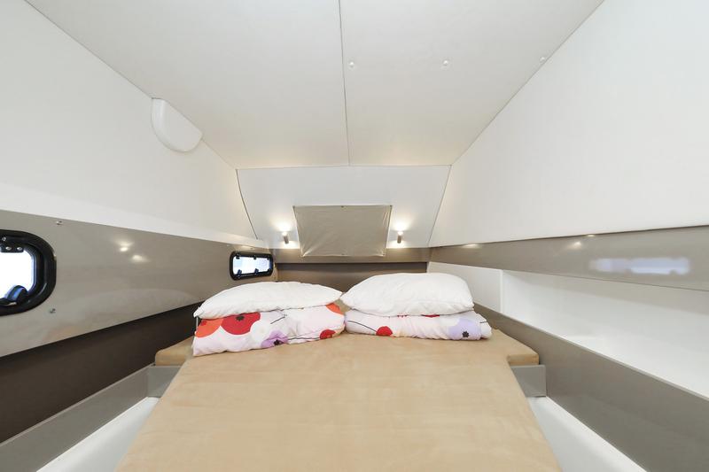 Book yachts online - catamaran - Bali 4.1 - Alinator III - rent