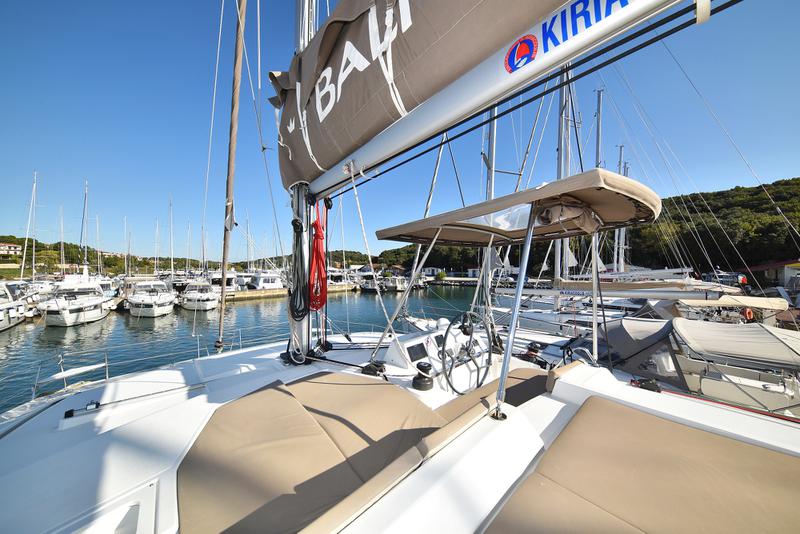 Book yachts online - catamaran - Bali 4.1 - Alinator III - rent