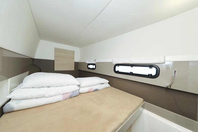 Book yachts online - catamaran - Bali 4.1 - Alinator III - rent