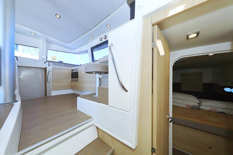 Book yachts online - catamaran - Bali 4.1 - Alinator III - rent