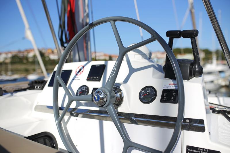 Book yachts online - catamaran - Bali 4.1 - Alinator III - rent