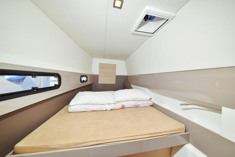 Book yachts online - catamaran - Bali 4.1 - Alinator III - rent