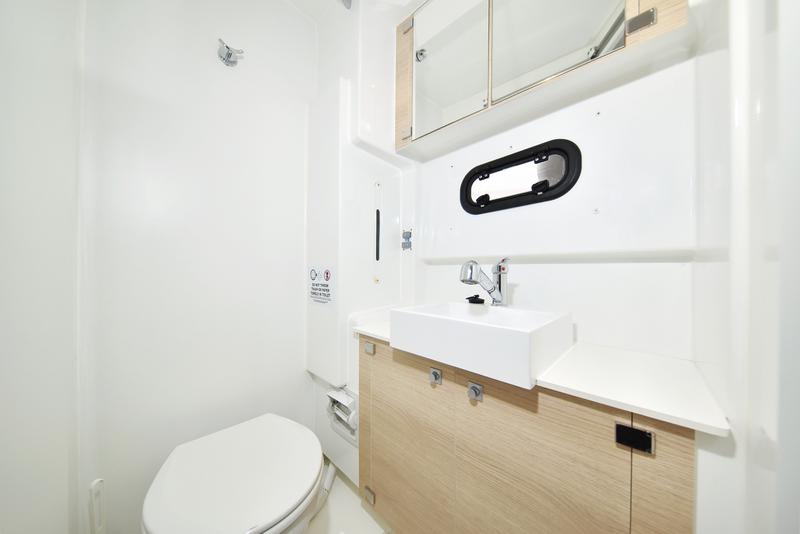 Book yachts online - catamaran - Bali 4.1 - Alinator III - rent