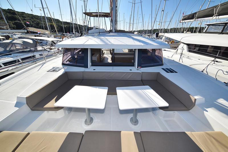 Book yachts online - catamaran - Bali 4.1 - Alinator III - rent