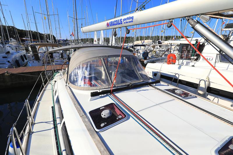 Book yachts online - sailboat - Sun Odyssey 44 i - Sveamare - rent