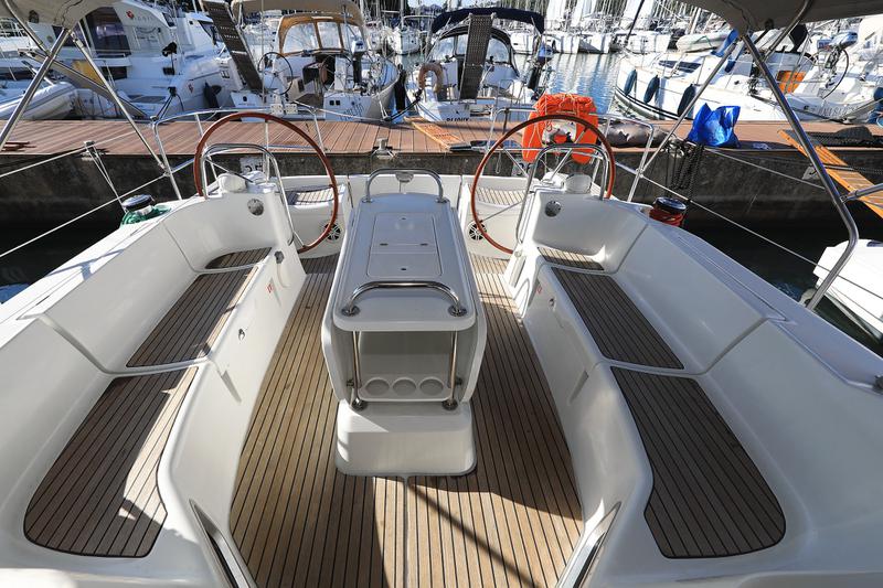 Book yachts online - sailboat - Sun Odyssey 44 i - Sveamare - rent