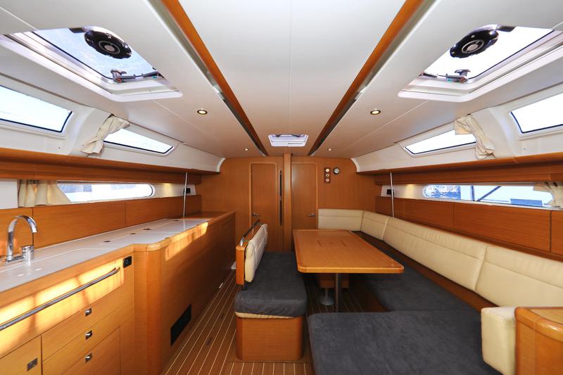 Book yachts online - sailboat - Sun Odyssey 44 i - Sveamare - rent