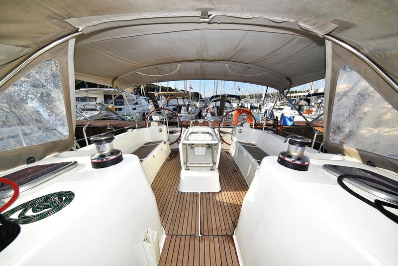 Book yachts online - sailboat - Sun Odyssey 44 i - Sveamare - rent