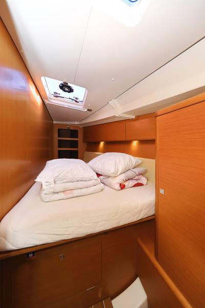 Book yachts online - sailboat - Sun Odyssey 44 i - Sveamare - rent