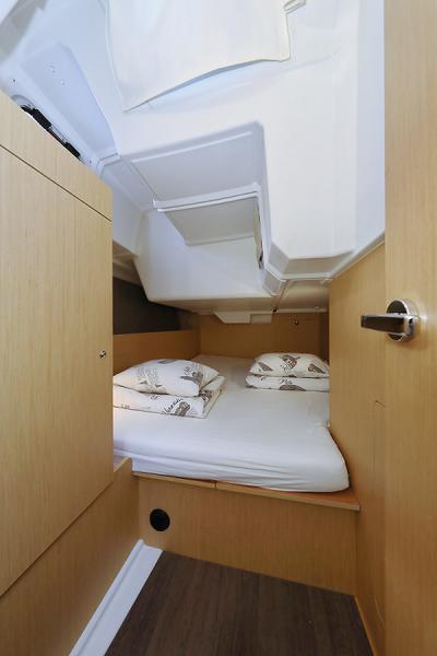 Book yachts online - sailboat - Oceanis 38.1 - Reya - rent