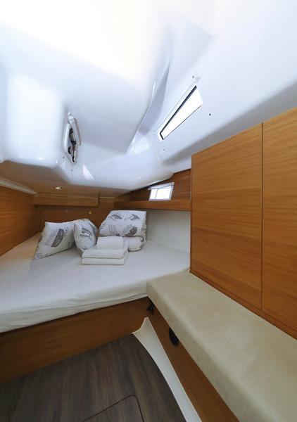Book yachts online - sailboat - Elan 45.1 Impression 3 cabins 2 heads - Ianira - rent