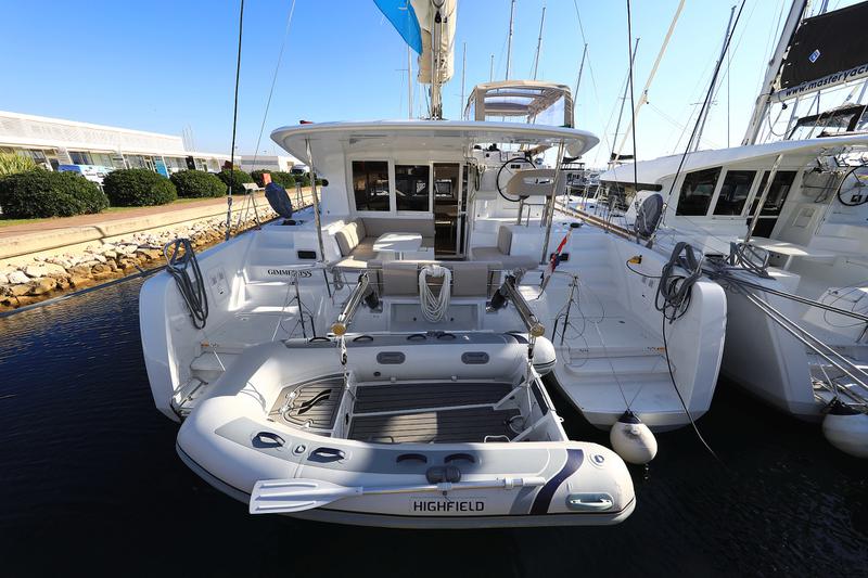 Book yachts online - catamaran - Lagoon 40 - GIMME KISS - rent
