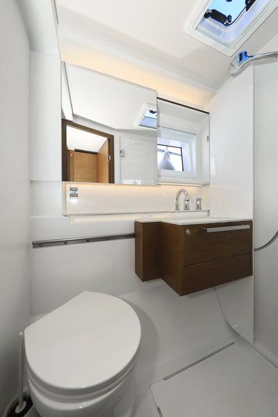 Book yachts online - catamaran - Lagoon 50 - SHADOW (ex. HAPPY HOUR) Air Condition Generator Watermaker - rent