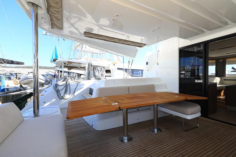 Book yachts online - catamaran - Lagoon 50 - SHADOW (ex. HAPPY HOUR) Air Condition Generator Watermaker - rent