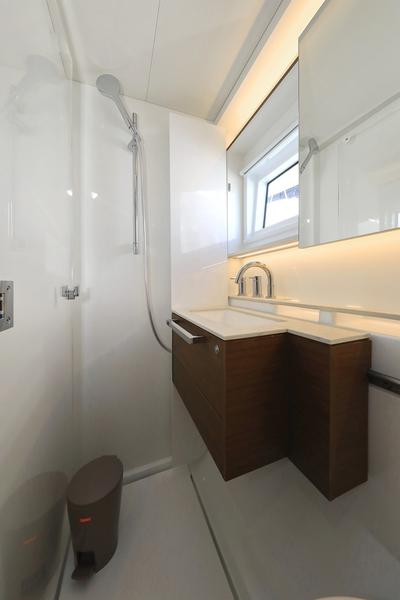 Book yachts online - catamaran - Lagoon 50 - SHADOW (ex. HAPPY HOUR) Air Condition Generator Watermaker - rent