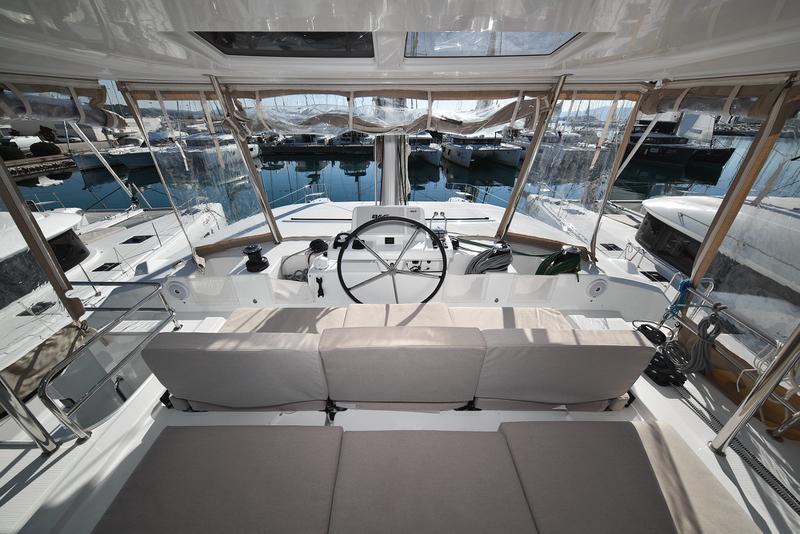 Book yachts online - catamaran - Lagoon 50 - SHADOW (ex. HAPPY HOUR) Air Condition Generator Watermaker - rent