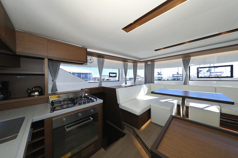 Book yachts online - catamaran - Lagoon 50 - SHADOW (ex. HAPPY HOUR) Air Condition Generator Watermaker - rent