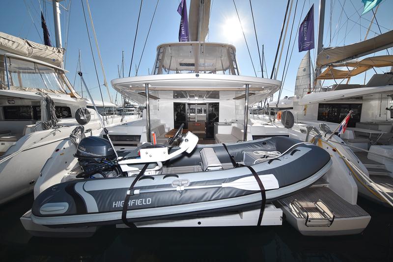 Book yachts online - catamaran - Lagoon 50 - SHADOW (ex. HAPPY HOUR) Air Condition Generator Watermaker - rent