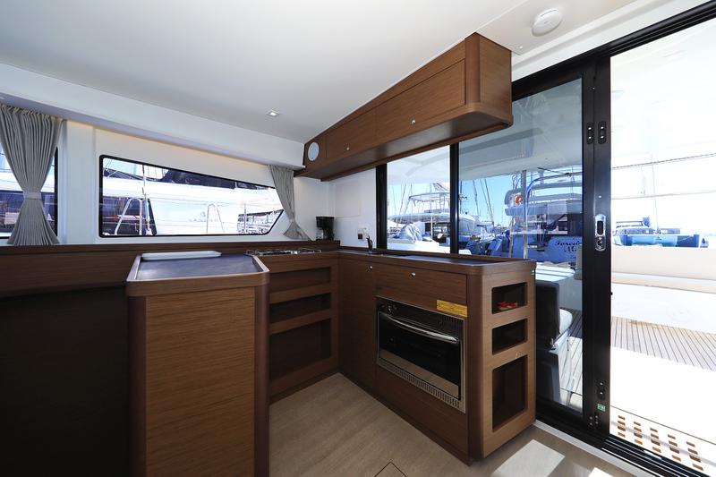 Book yachts online - catamaran - Lagoon 42 - CUZAMEN - rent