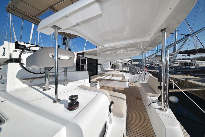 Book yachts online - catamaran - Lagoon 42 - CUZAMEN - rent