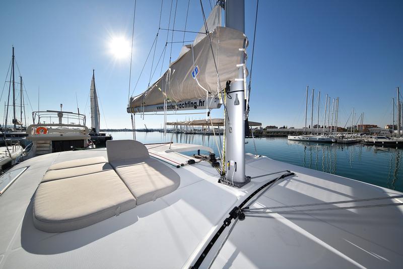 Book yachts online - catamaran - Lagoon 42 - CUZAMEN - rent