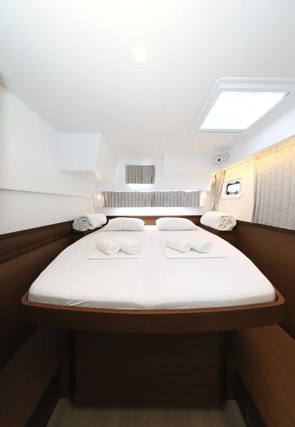 Book yachts online - catamaran - Lagoon 42 - CUZAMEN - rent