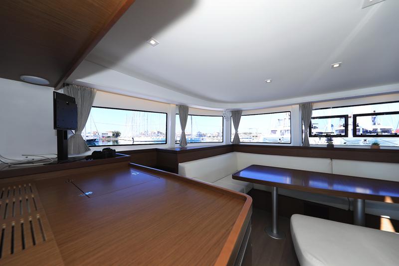 Book yachts online - catamaran - Lagoon 42 - CUZAMEN - rent