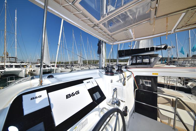 Book yachts online - catamaran - Lagoon 42 - CUZAMEN - rent