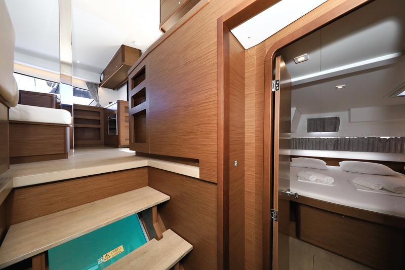 Book yachts online - catamaran - Lagoon 42 - CUZAMEN - rent