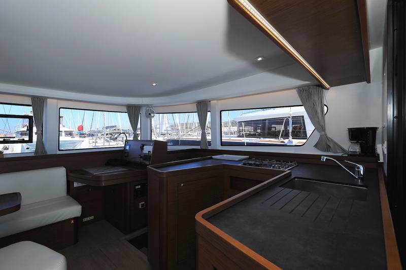 Book yachts online - catamaran - Lagoon 42 - CUZAMEN - rent