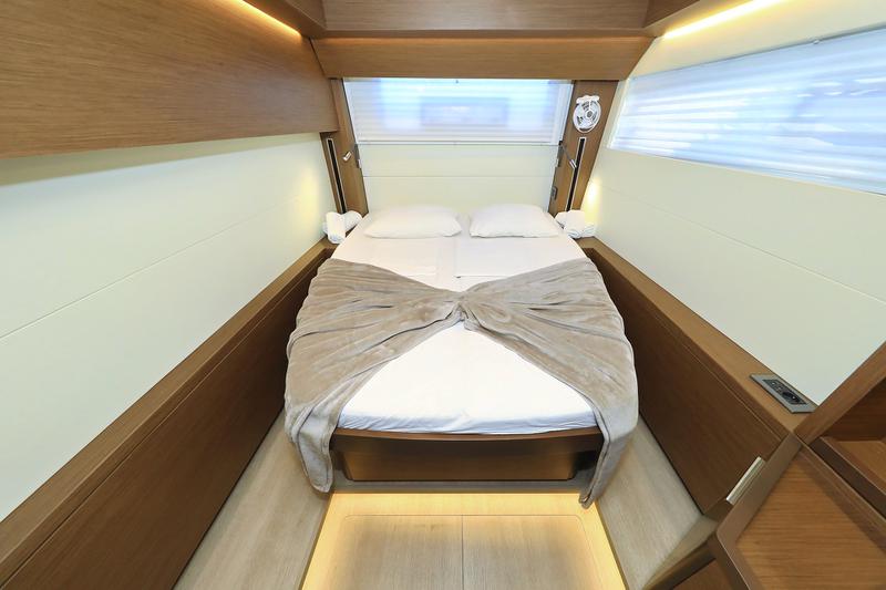 Book yachts online - catamaran - Lagoon 50- owner version - RAGNAR Air Condition Generator Watermaker - rent