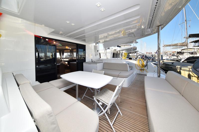 Book yachts online - catamaran - Lagoon 50- owner version - RAGNAR Air Condition Generator Watermaker - rent