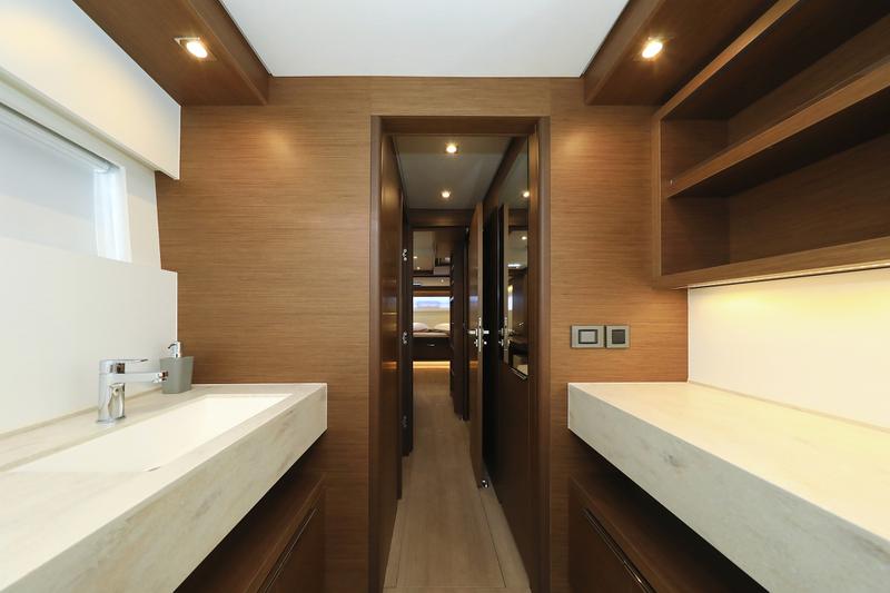 Book yachts online - catamaran - Lagoon 50- owner version - RAGNAR Air Condition Generator Watermaker - rent