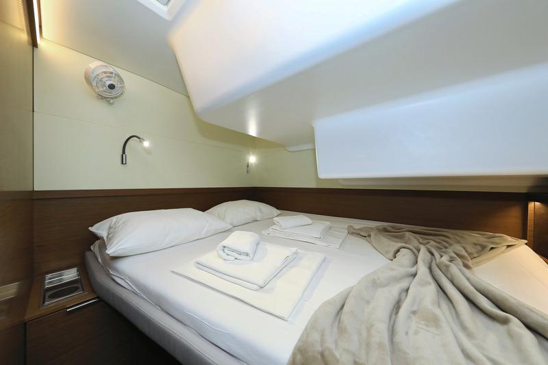 Book yachts online - catamaran - Lagoon 50- owner version - RAGNAR Air Condition Generator Watermaker - rent