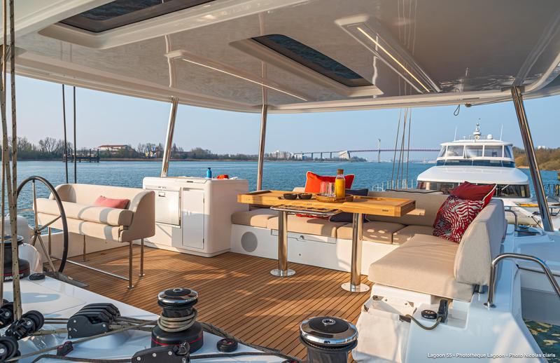 Book yachts online - catamaran - Lagoon 55 (2022) luxury owner version - PRINCESS S - rent