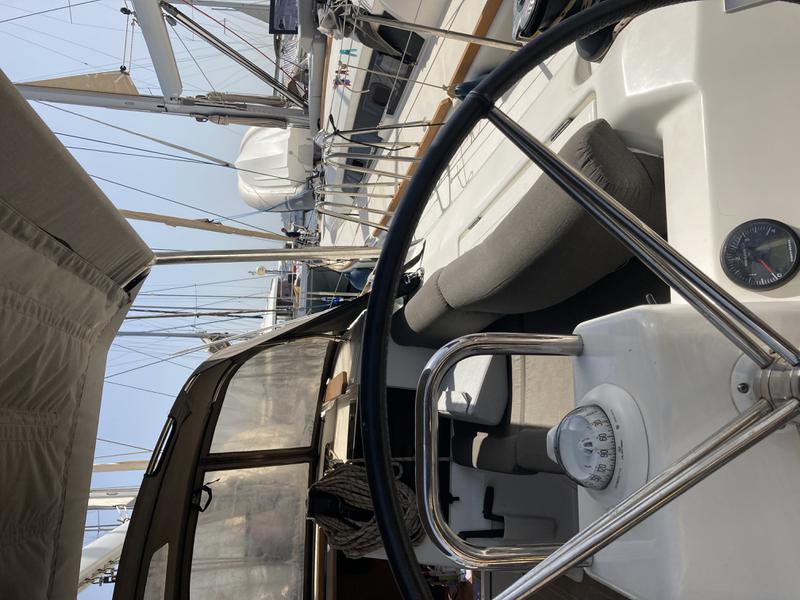 Book yachts online - sailboat - Dufour 460 Grand Large 5Cab - Newt - rent